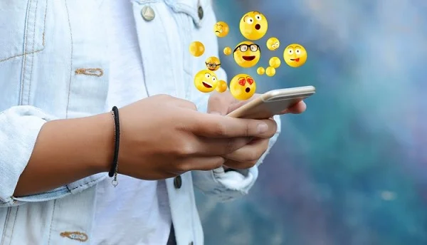 Does Emoji need to be localized? - Thao & Co.